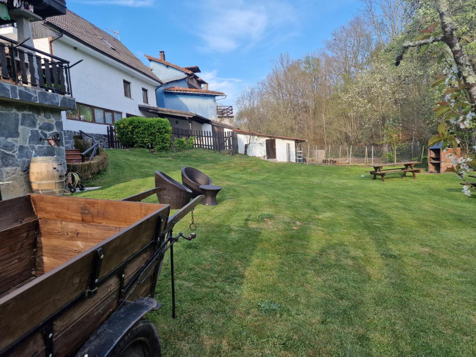 Alojamiento Con Jardin Y Barbacoa Onís Zewnętrze zdjęcie
